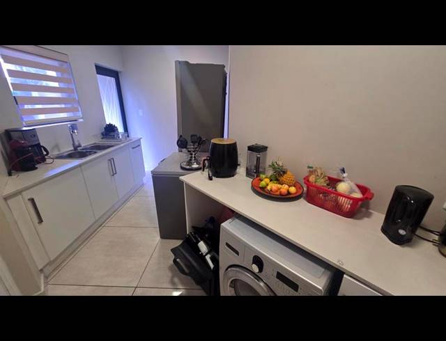 3 BEDROOM HOUSE FOR SALE IN MIDSTREAM MEADOWS